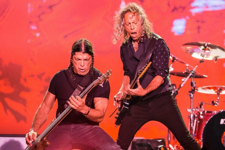 Kirk Hammett Having Fun with Robert Trujillo