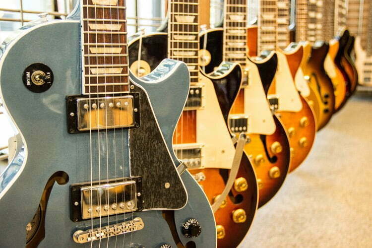 Giant of the Guitar World GIBSON’s History