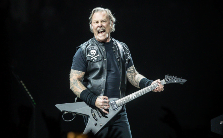 Metallica: ”Happy Birthday James!”