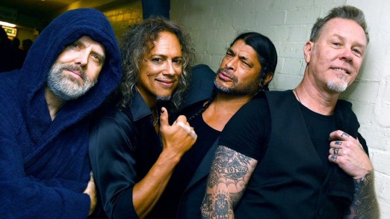 Metallica Officially Announces