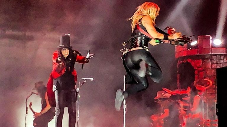 Alice Cooper’s Guitarist Nita Strauss Shares an Impressive Stage Photo