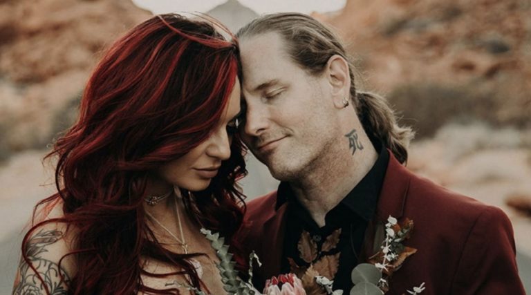 Corey Taylor’s Wife Alicia Dove Having Fun With Another Person