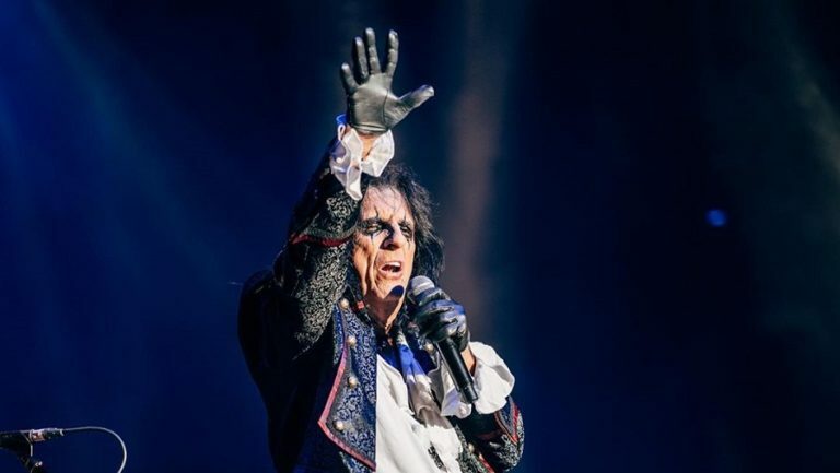 Alice Cooper Makes a Huge Announcement: “Stay Tuned… 2021”