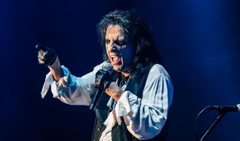Alice Cooper Shares a Mysterious Photo and Excited The Fans