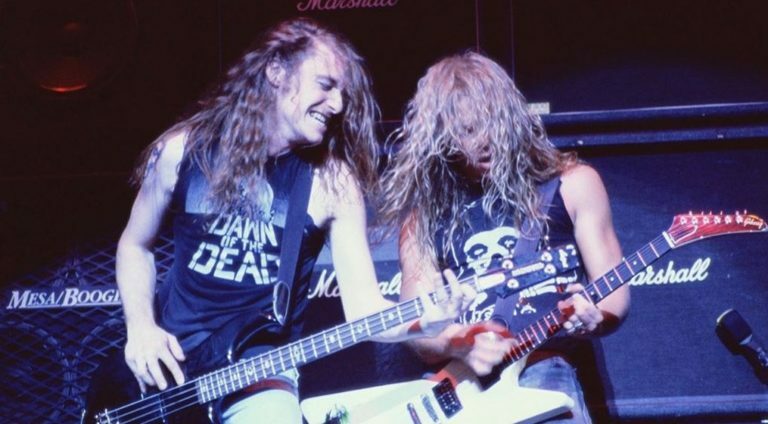 James Hetfield and Cliff Burton’s Rare Stage-Photo Revealed by Metallica