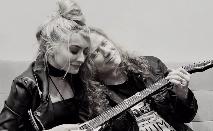 Megadeth’s Dave Mustaine’s Latest Stage Photo Revealed by His Daughter