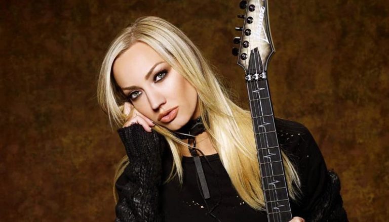 Alice Cooper’s Nita Strauss Recalls How She Starts To Play Guitar