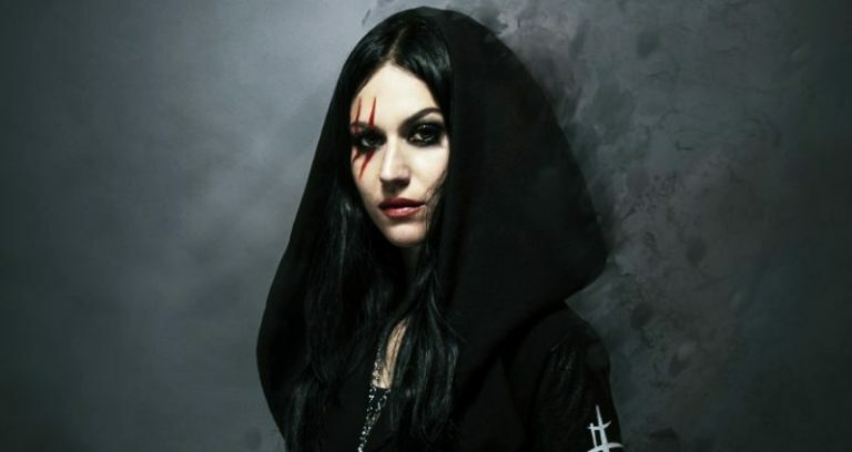 Lacuna Coil Star Cristina Scabbia’s Hot Jacuzzi-Photo Revealed