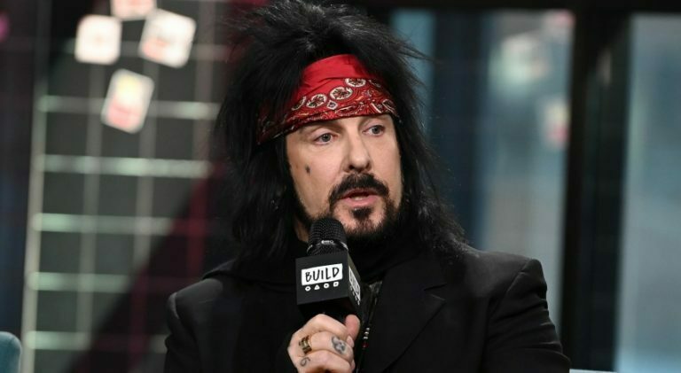 Motley Crue’s Nikki Sixx Slams The Irresponsible People Due To Coronavirus: “Don’t Be Stupid”