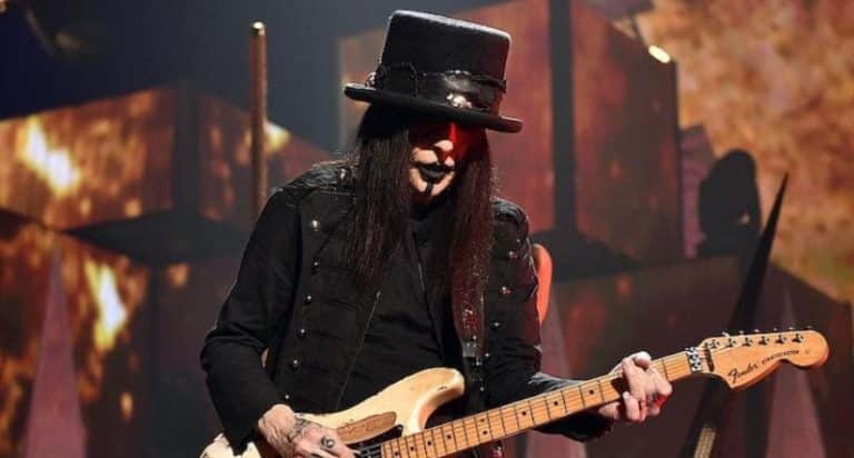 Motley Crue Supports Social Distancing By Using Mick Mars’s Rare-Known Moment