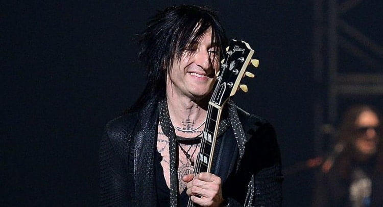 Guns N’ Roses Says The Friday Mood Is Richard Fortus