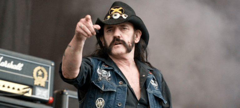 Motorhead Conquered Fans’ Heart With Lemmy Kilmister’s Rare Stage Pose
