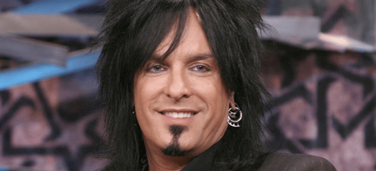 Motley Crue’s Nikki Sixx Responds A Fan’s New Music Request In A Weird Way