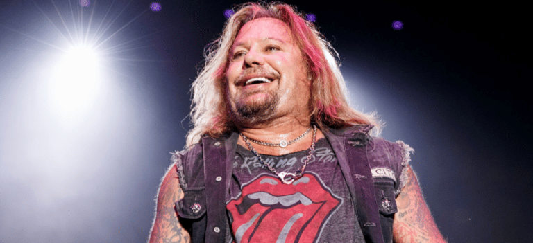 Motley Crue Singer Vince Neil’s Latest Body Pose Revealed, He Is Not Overweight!