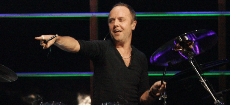 Metallica’s Lars Ulrich Salutes His Father With A Rare-Known Lap Pose