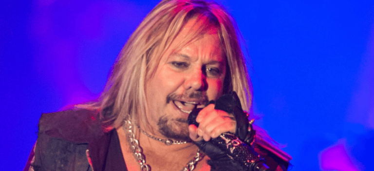 Motley Crue Star Vince Neil’s Fit Body’s Rare-Seen Pose Revealed