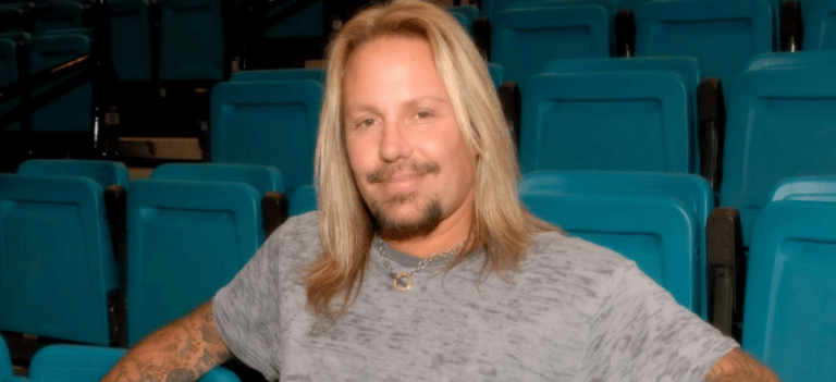 Motley Crue’s Vince Neil’s Post-Workout Pose Revealed