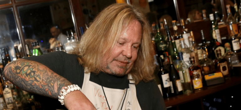 One Of The Recent Photos Of Motley Crue Singer Vince Neil Revealed, He Looks Drunk