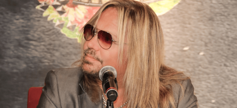 Motley Crue Star Vince Neil’s Rare-Known Photo-Shot Revealed By His Girlfriend