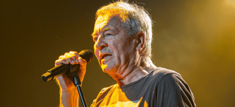 Ian Gillan Reveals The Unknown Side Of Deep Purple Classic ‘Smoke On The Water’