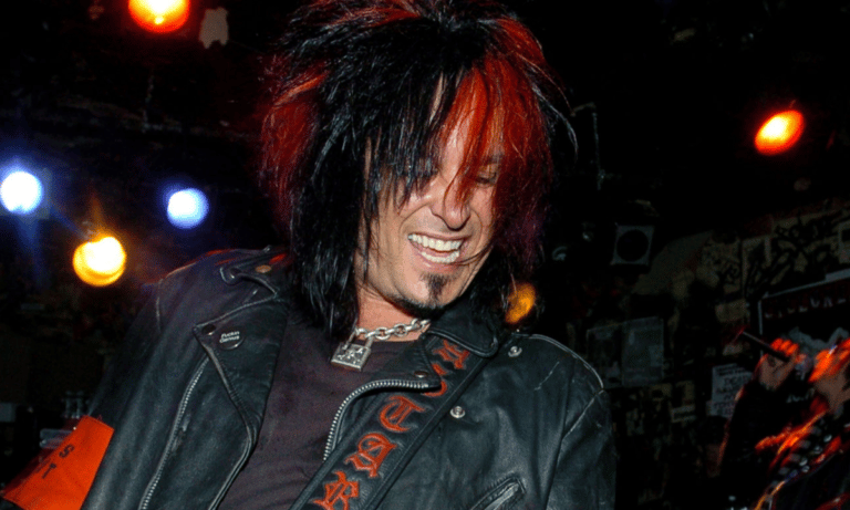 Nikki Sixx’s Rare-Known Stage Photo Revealed, He Writes An Epic Setlist For Motley Crue