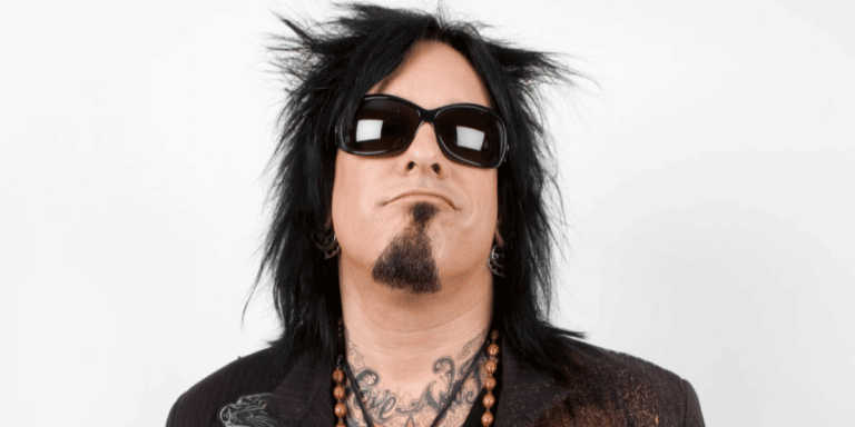 Motley Crue Legends Unseen Pose Revealed By Nikki Sixx