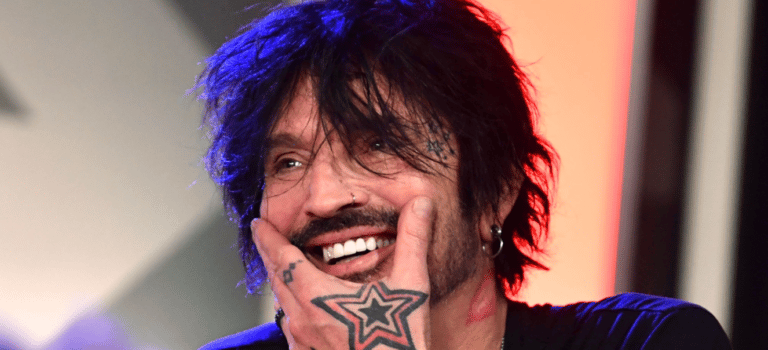 Motley Crue Drummer Tommy Lee Admits That He Wears A Bra