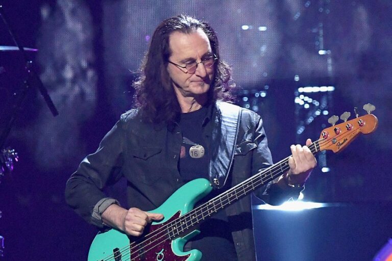 Geddy Lee Clarifies The Most Curious Issue About RUSH For The First Time
