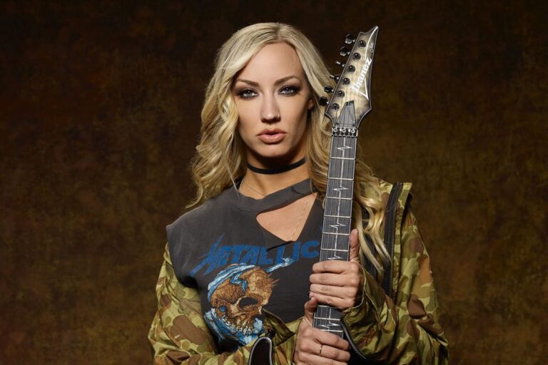 Alice Cooper’s Nita Strauss Sends A Stunning Pose To Celebrate Special Season