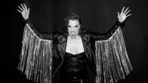 HALESTORM's LZZY HALE Calls Out Her Freaks To Warn Them About Her Haters