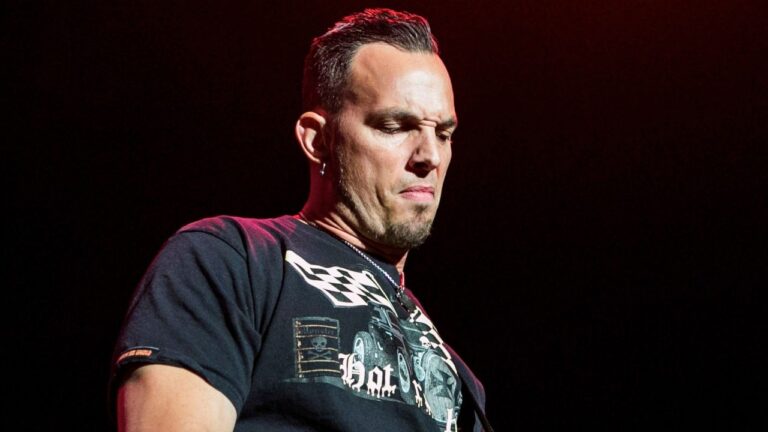 Mark Tremonti Reveals The Hardest Alter Bridge Song to Play