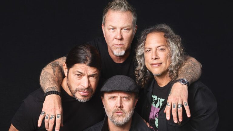 METALLICA: “Text Us Requests!”