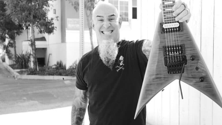 SCOTT IAN Continues Irresponsible Act, Appeared Unmasked In Public Amid Coronavirus