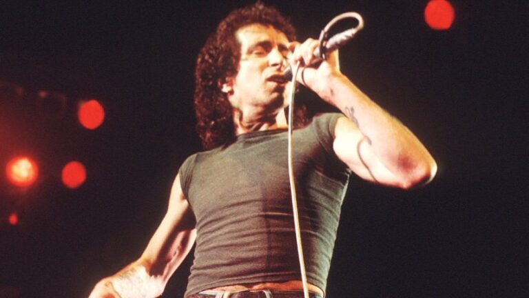 Bon Scott’s Unearthed Interview Reveals His Hiring To AC/DC For The First Time