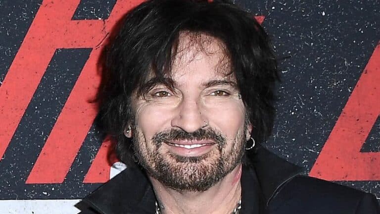 Motley Crue’s Tommy Lee Tries To Shout Out By Using A Penis