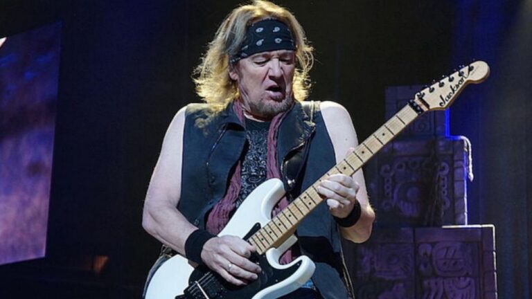 Adrian Smith Explains Why He Sang Lead Vocals On ’80s Iron Maiden Song