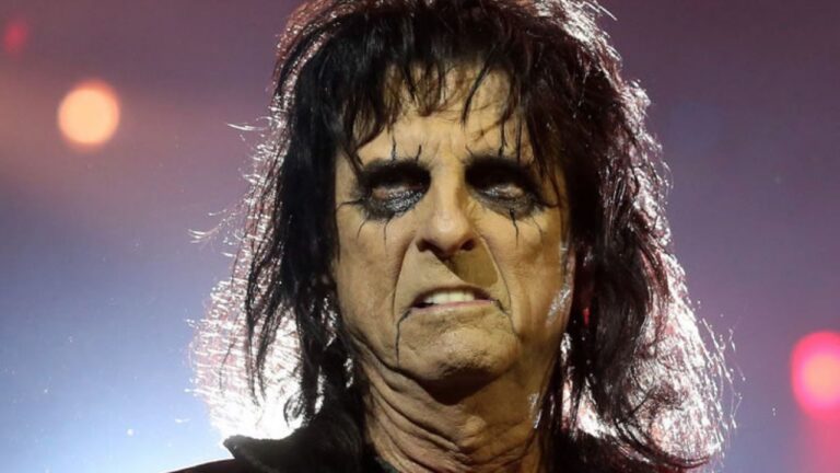 Alice Cooper’s Current Health Status Is Not Good, He ‘Lost 15 Pounds’ Due To Disease