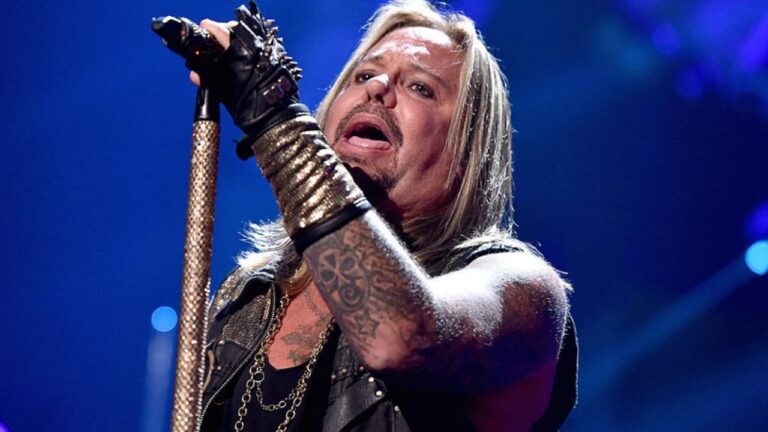 Motley Crue’s Vince Neil Devastated Fans By Admitting His Voice Is Gone