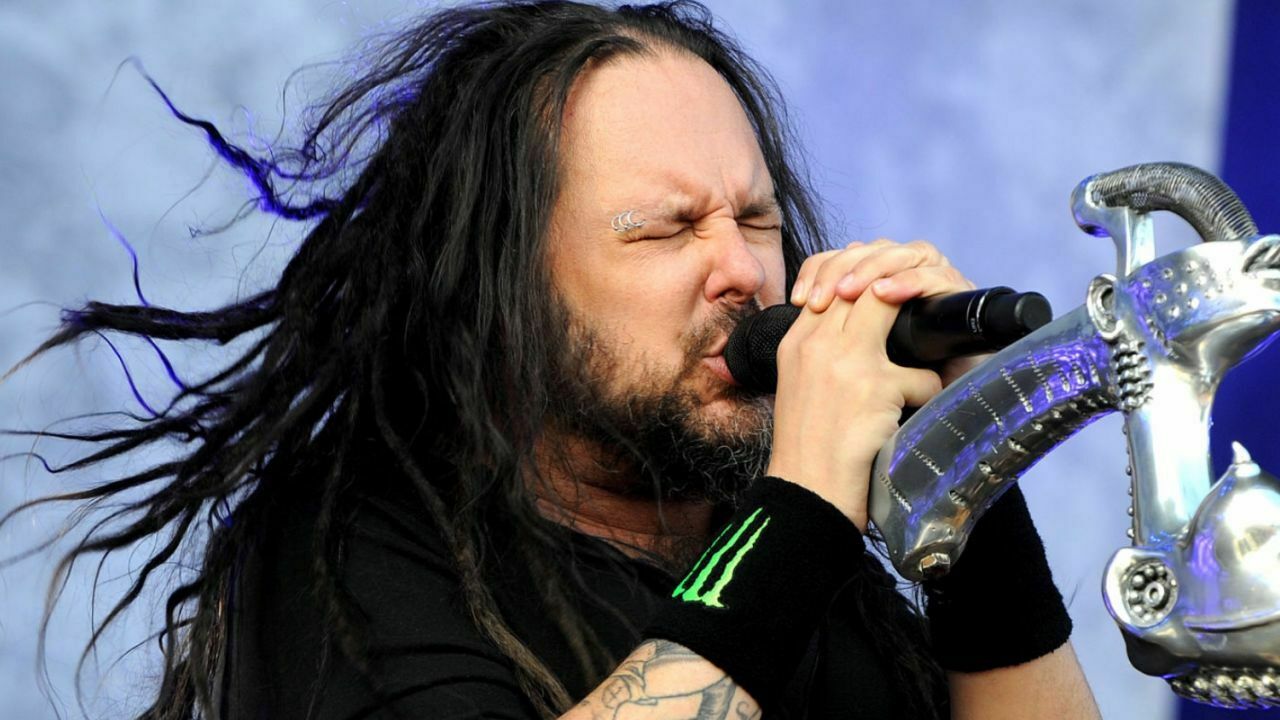 Korn S Jonathan Davis Might Be In Danger Due To Covid Korn S Jonathan Davis Might Be In Danger Due To Covid