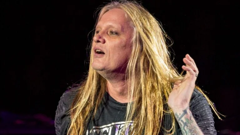 Sebastian Bach Wants To Reunite With Classic Skid Row Lineup: “There’s No Reason Not To”