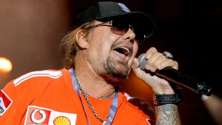Vince Neil Works Hard To Get Back Normal Weight For Motley Crue Stadium Tour