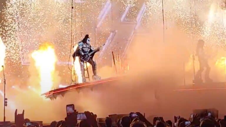 Gene Simmons Hardly Avoids Fall In A Recent KISS Show In Tampa