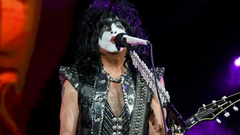 KISS’s Paul Stanley Looks Upset After His Guitar Tech And Close Friend’s Sudden Passing Due To COVID