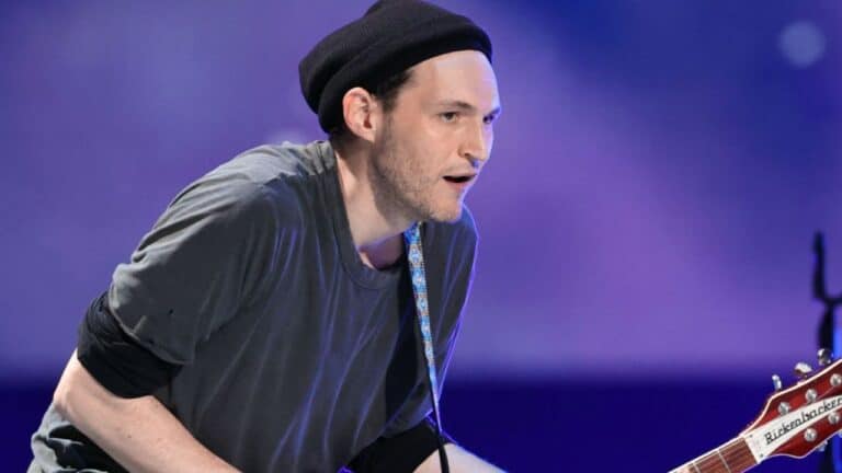 Josh Klinghoffer On Touring With Pearl Jam: “I Have A Key Role At Certain Points Of The Show”