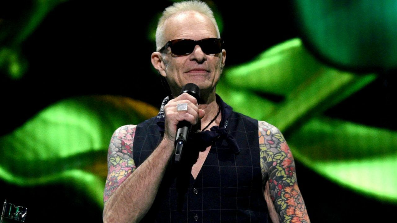 Van Halen's David Lee Roth Isn't Going To Retire Yet: "I'm Gonna Extend My Las Vegas Residency"