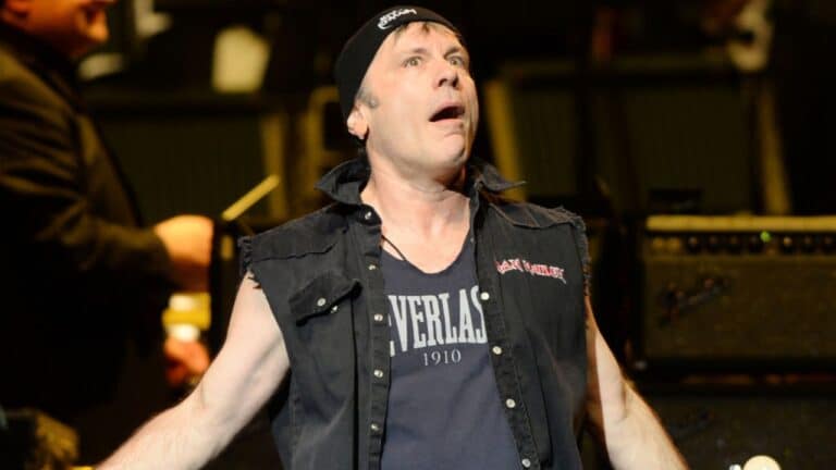 Bruce Dickinson Gets Angry At Iron Maiden Fans: “Nobody Has To Buy A Ticket”