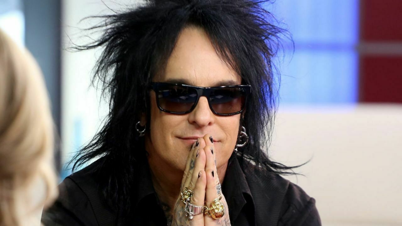 Mötley Crüe's Nikki Sixx Recalls Painful Childhood: "I Never Got To Connect With My Mom And My Father Left Me Behind"