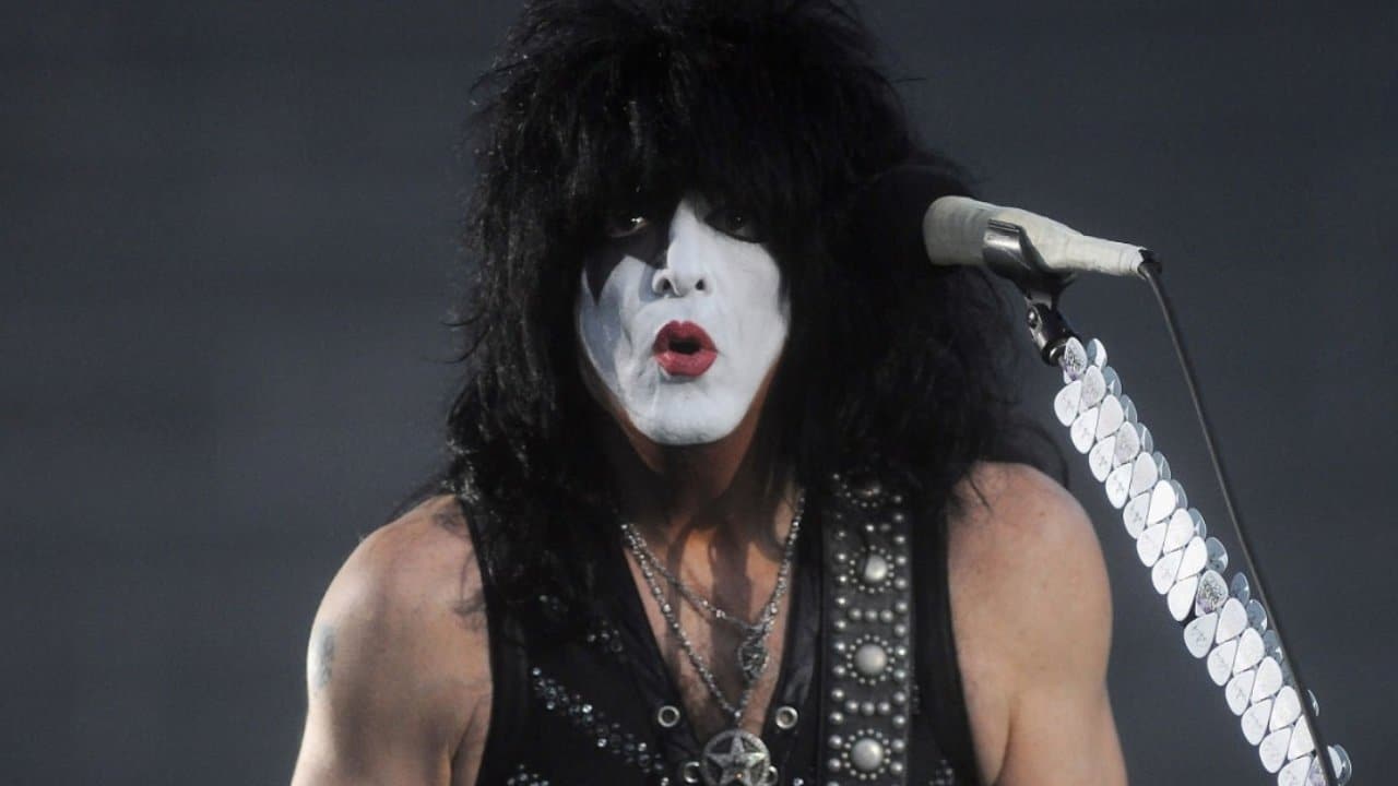 KISS' Paul Stanley Breaks Silence On 'Mental Illness' Argument On Mass Shooting