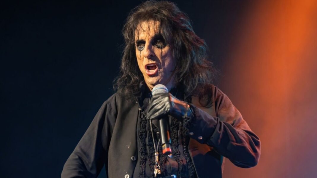 Alice Cooper Claims 'Alcohol Or Drugs Are Not Problems' For Professional Bands