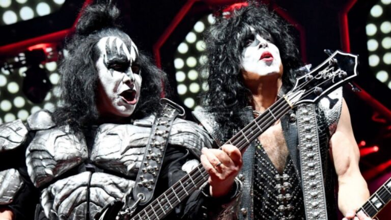 The Time Paul Stanley And Gene Simmons Met Coincidently